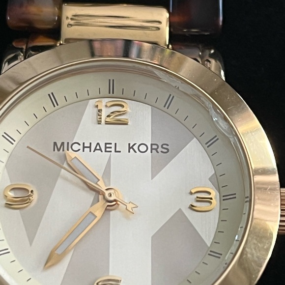 MICHAEL KORS Tortoise Shell & Gold Toned Links Watch - Picture 3 of 16